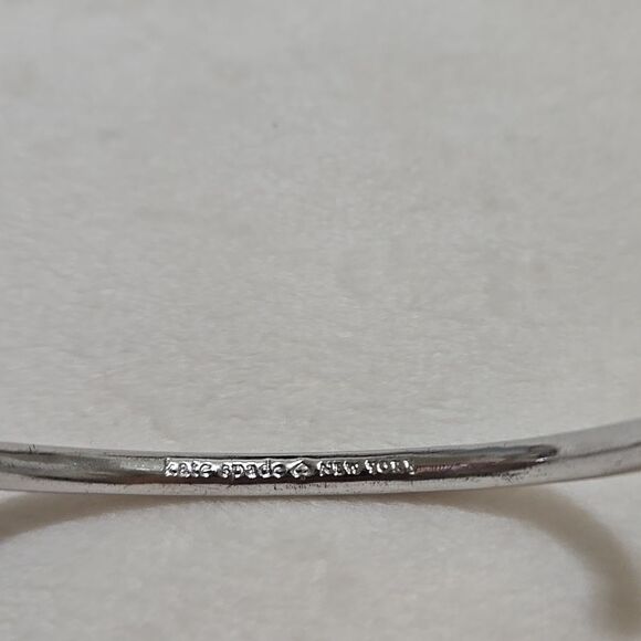 Kate Spade New York hinged silver bangle bracelet - Picture 3 of 4